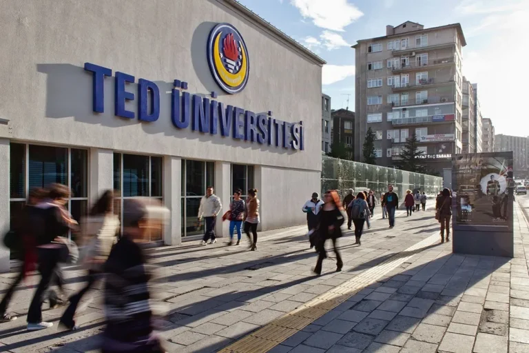 TEDÜ’den inme sonrası yeniden yürümeye yapay zekâ ve robotik destek